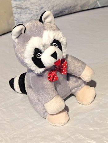 Petit Raton Laveur Gris Flot Ruban Rouge Pois Blancs Animal Faune Peluche Petits Enfants Bébés