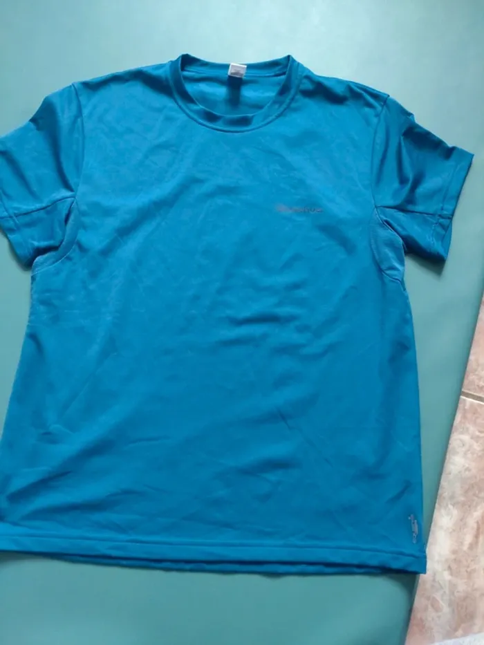 T shirt quechua taille M
