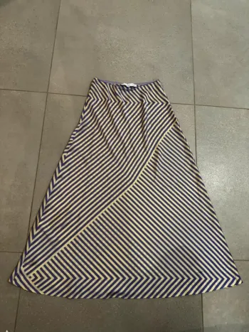 Longue jupe élastique taille XS, très bon état, 34x90cm