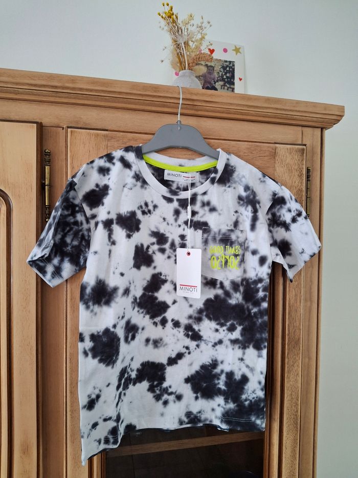 Tee shirt minoti 6/7ans