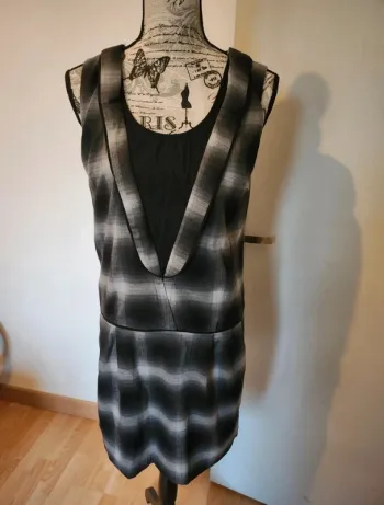 Robe élégante See U Soon – gris/noir – taille M