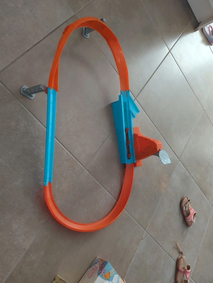 Circuit hotwheels