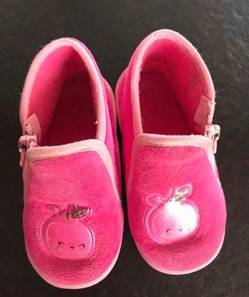 Chaussons pointure 24