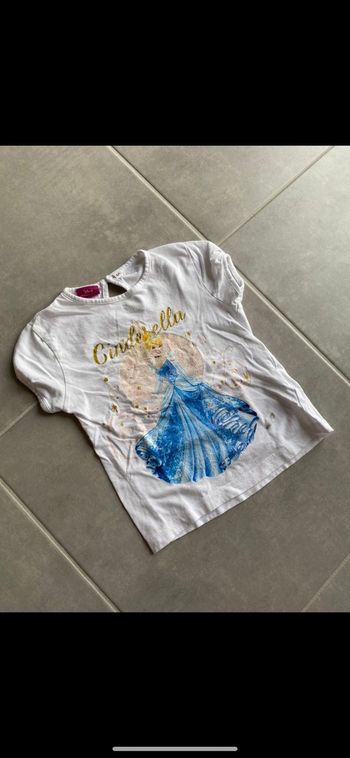 Tee shirt manches courtes Cendrillon Disney 4 ans