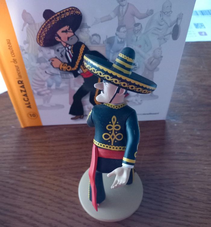 Figurine Alcazar lanceur de couteau - photo numéro 3
