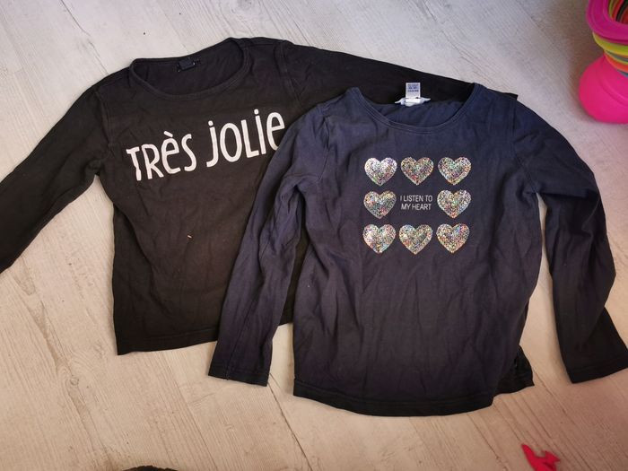Deux t shirt manche longue 3 ans marque kiabi et okaidi - photo numéro 1