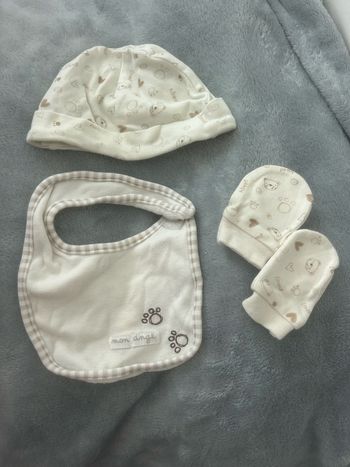 Ensemble bonnet gant bavoir naissance mixte 