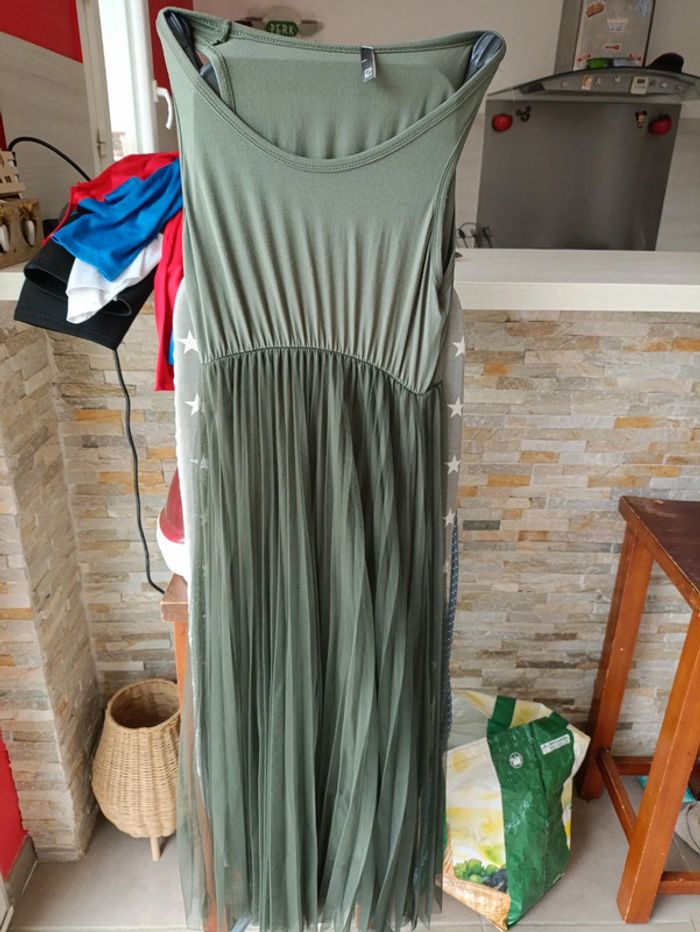 Robe jupon tulle kaki et son pull - photo numéro 2