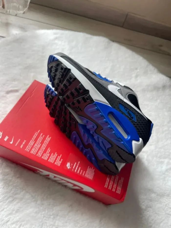 Basket Nike air 90 - photo numéro 6