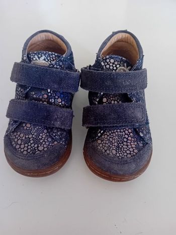 Chaussures à scratch