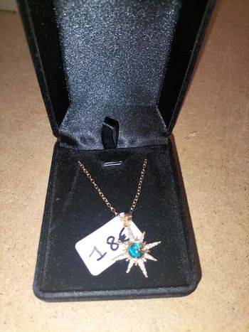 Collier soleil pierre