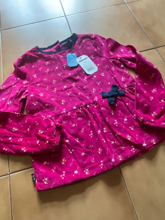 Blouse / t shirt fille 10 ans - photo numéro 2