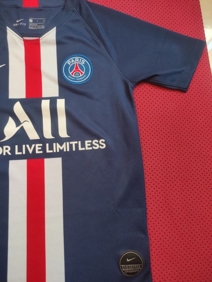 Maillot de foot PSG, Nike Authentique Officiel taille enfant 8/10 ans, Neuf - photo numéro 3