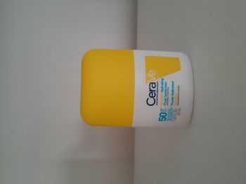 CERAVE Sérum Crème Solaire