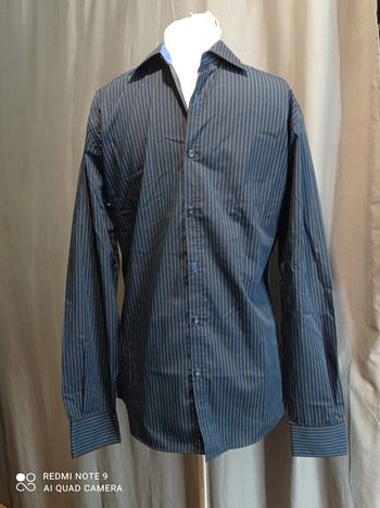 chemise de chez OWK taille 40slim fit réf 149 P12