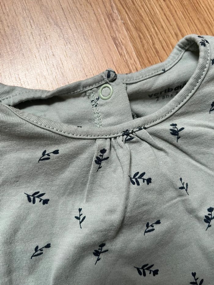 T-shirt ML Vertbaudet 2 ans TBE - photo numéro 3