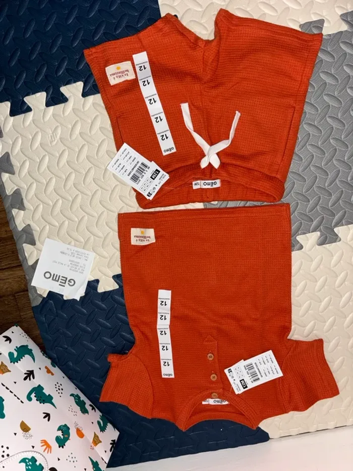 Ensemble/set short - tee shirt gaufré orange 12 mois - photo numéro 2