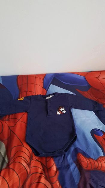 Bodys garçon Mickey manches longues taille 12 mois