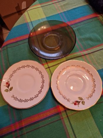 3 soucoupes