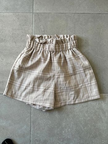 Short à carreaux habillé beige