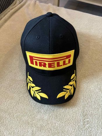 Casquette pireli