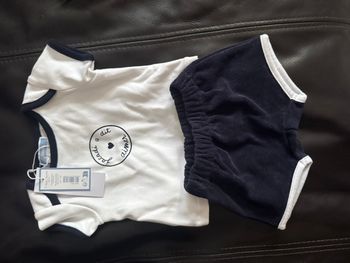Ensemble jacadi neuf 1 mois