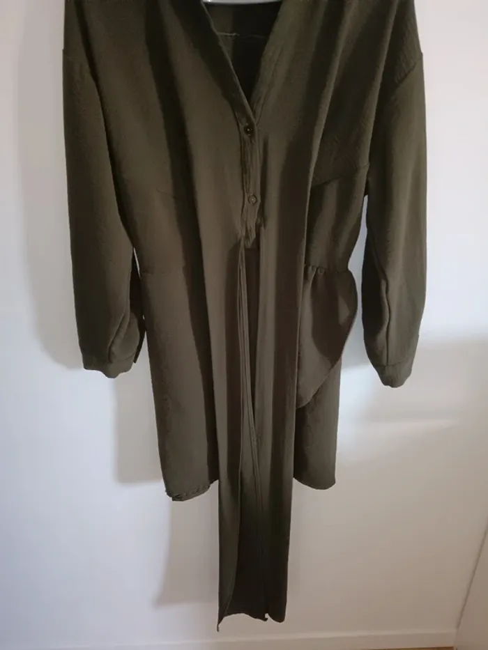 Robe kaki a nouer - photo numéro 5