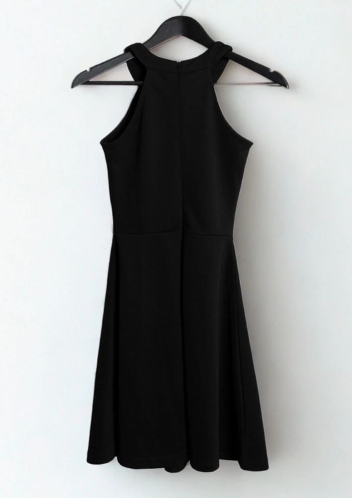Robe noire coupe patineuse ornements strass • black dress adorned with rhinestones Size S - photo numéro 5