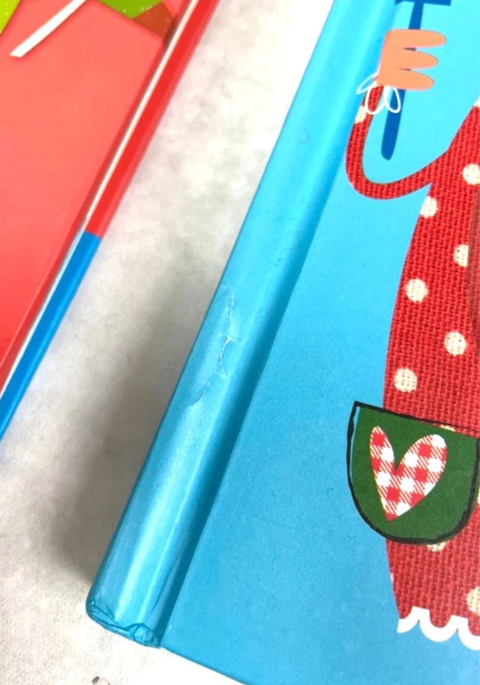 Livre éveil bébé avec shaker box - photo numéro 4