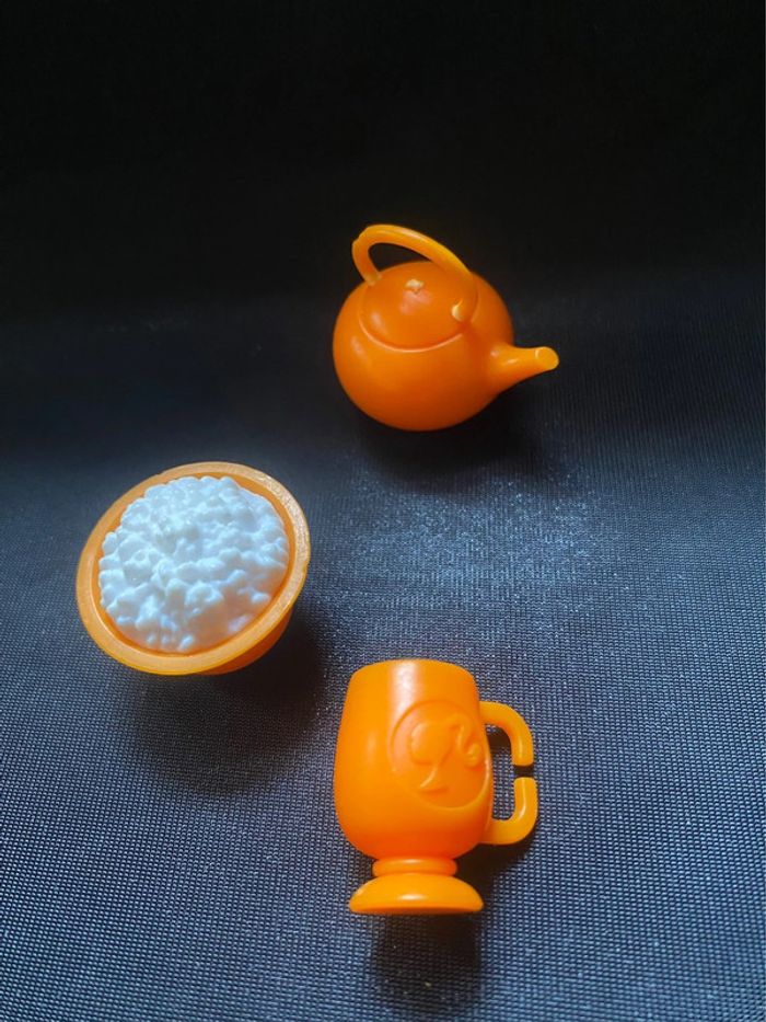 Vintage vaisselle Barbie - photo numéro 3