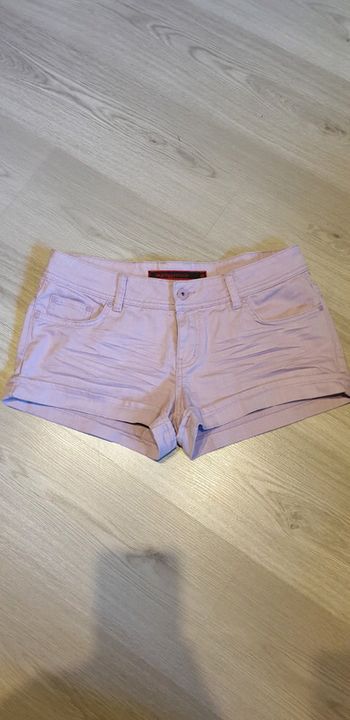 Short neuf