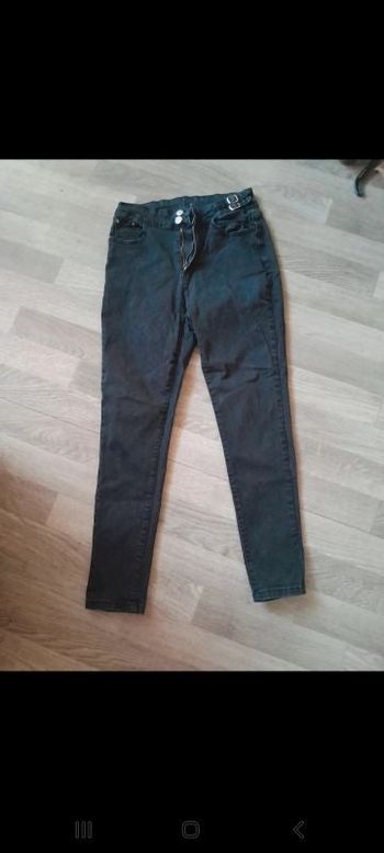 Jean noir taille 36