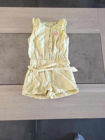 Ensemble jaune