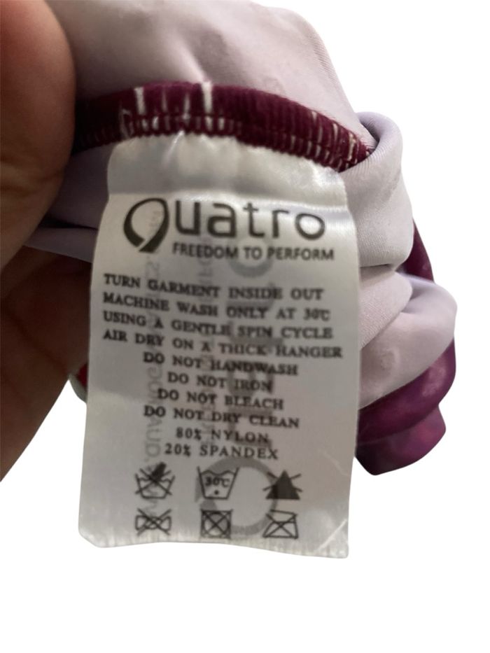 Justaucorps Quatro CLA 10 ans comme neuf - photo numéro 5