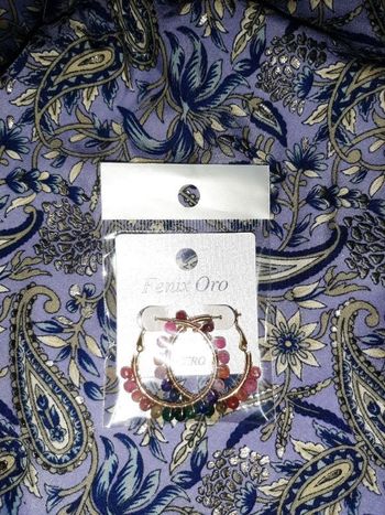 Boucle d'oreille créole à multiples couleurs neuf