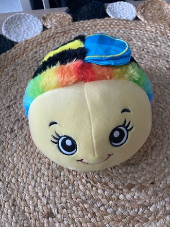 Abeille en peluche
