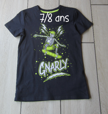 Tee shirt 7/8 ans