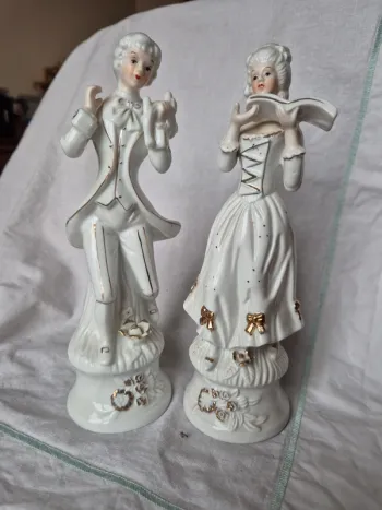 couple de statue en porcelaine