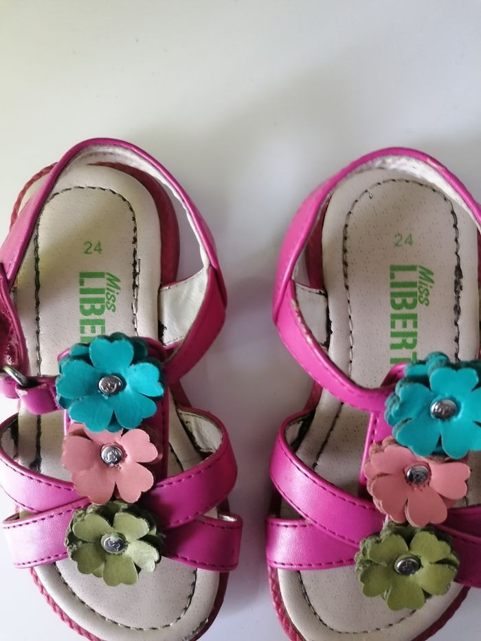 Sandales pointure 24 - photo numéro 2