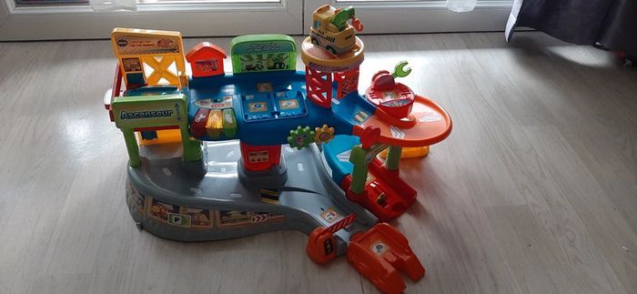 Mon Premier Garage Interactif, Tut Tut Bolides - photo numéro 3
