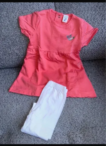 Ensemble robe tunique rose corail et son legging blanc neuf