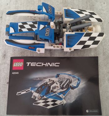 Lego technic  42045  (  bateau  )