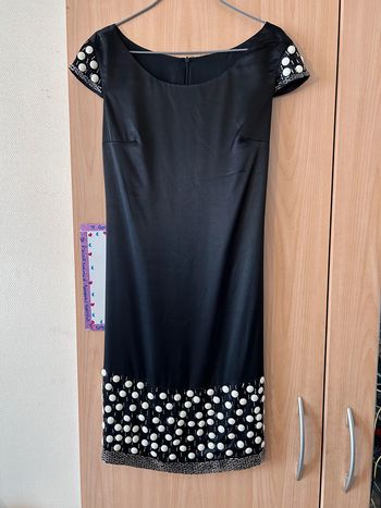 Sublime robe de soirée noire avec décoration
