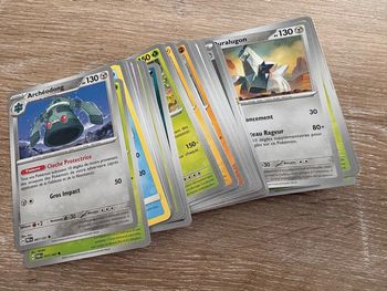 Lot de 100 cartes pokemon communes / peu communes
