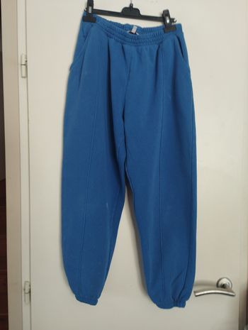 Pantalon taille M.jennyfer 