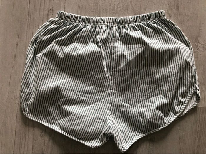 Shorty vert/blanc rayé « variance » T 12 ans NEUF - photo numéro 2