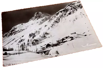 Carte postale ancienne  Val d' Isère (Savoie) Le Hameau du Joseray et la pointe du Charvet 2864m