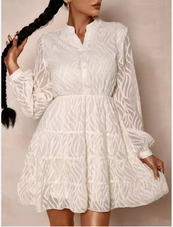 Robe élégante blanc cassé