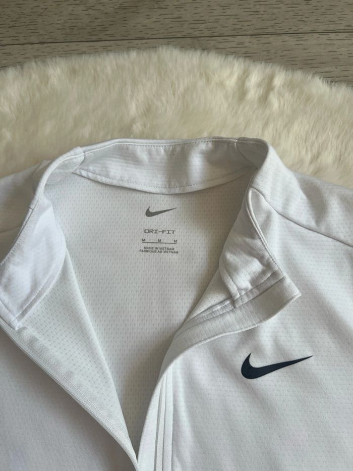 Haut Nike - photo numéro 3