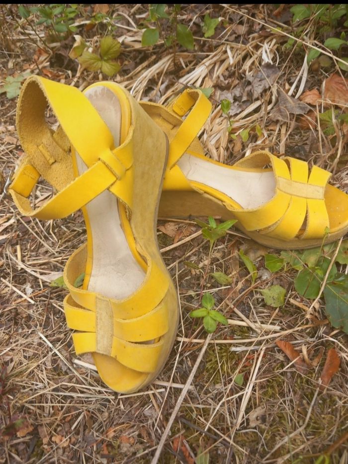 Chaussures à talon compensés - photo numéro 4